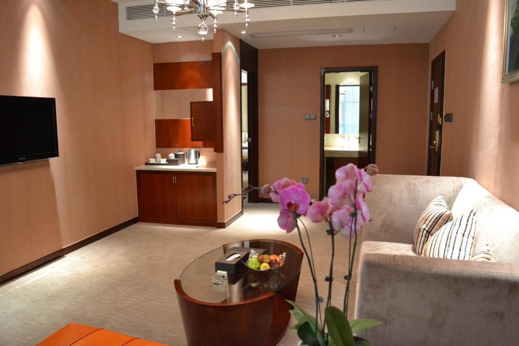 Wuhan Tianchimel Hotel Экстерьер фото