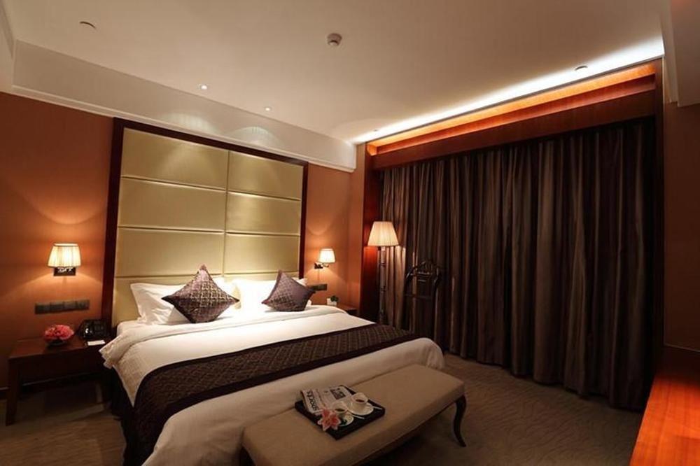 Wuhan Tianchimel Hotel Экстерьер фото