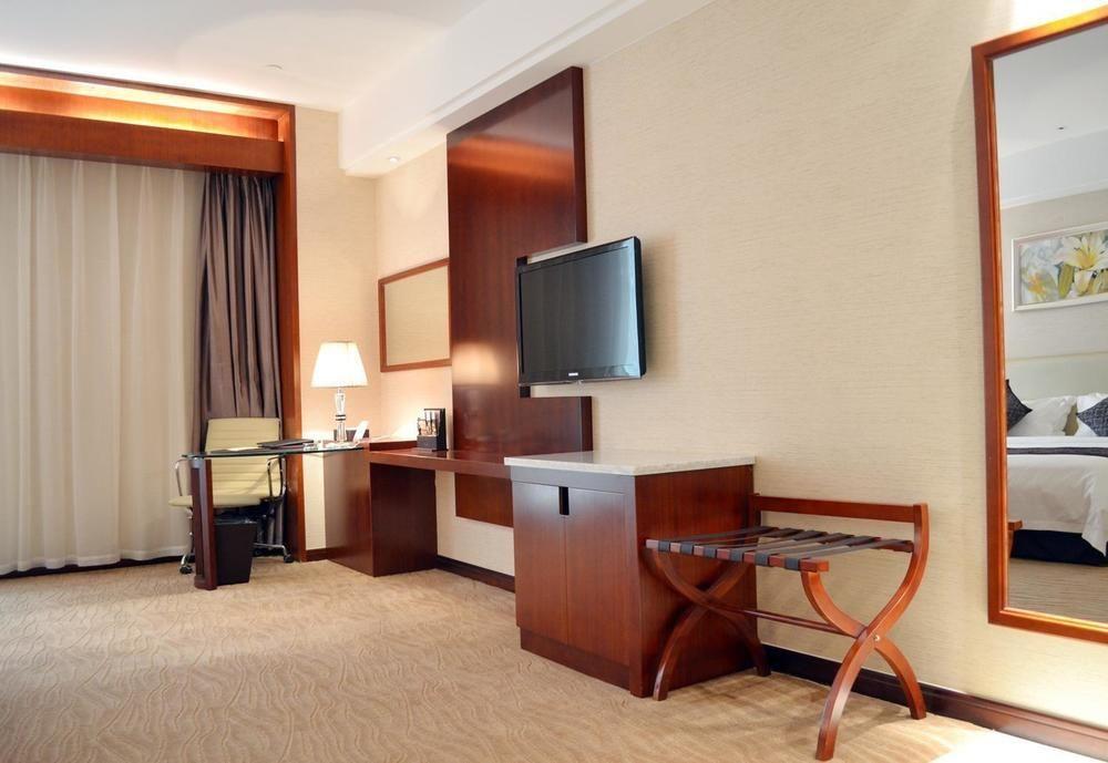 Wuhan Tianchimel Hotel Экстерьер фото